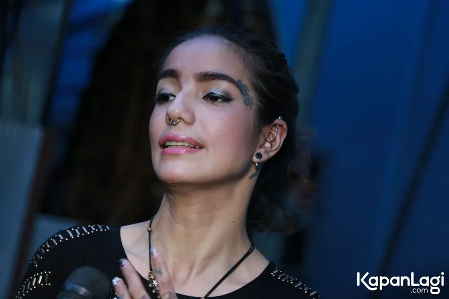 Sheila kukuh tetap polisikan Anji/©KapanLagi.com®/Agus Apriyanto