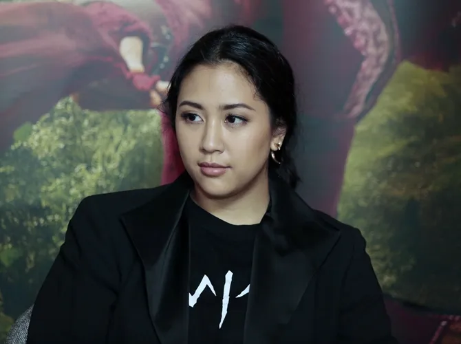 Sempat tak percaya diri namun Sherina tertarik setelah melihat konsep art film 'WIRO SABLENG'. © KapanLagi.com/Muhammad Akrom Sukarya