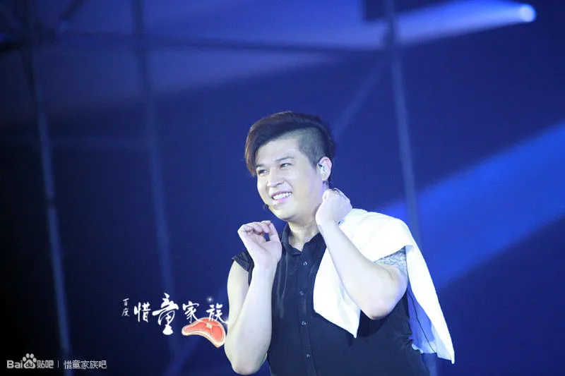 SM Entertainment memastikan Shindong Super Junior harus mendunda jadwal wajib militer. foto: credit as tagged