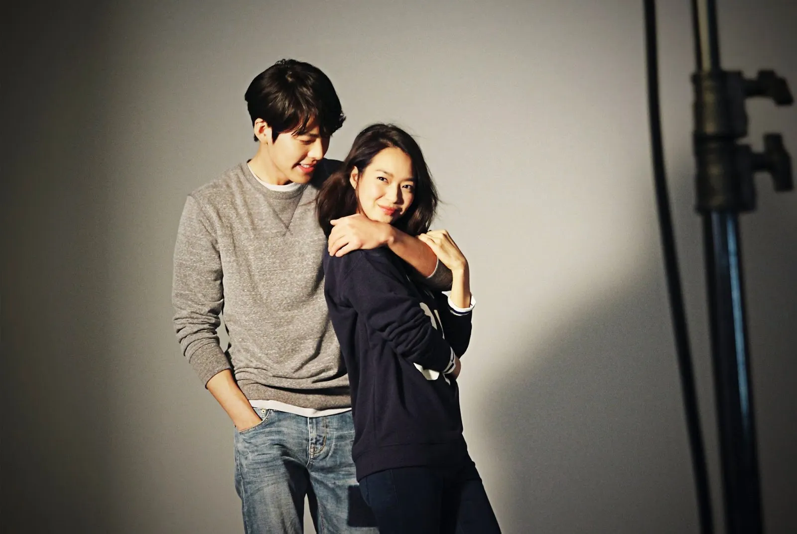 Shin Min Ah yang ternyata selama ini nggak pernah absen memberi donasi untuk orang yang membutuhkan. ©soompi.com
