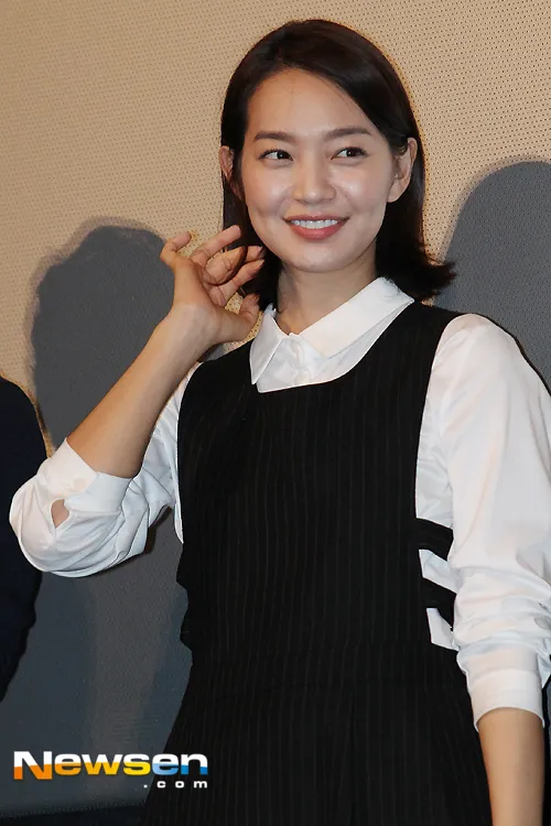 Shin Min Ah masih belum memutuskan tentang drama terbarunya. ©newsen.
