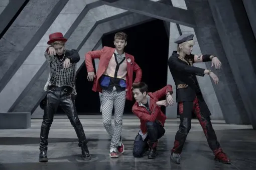 album shinee, why so serious? raih kesuksesan