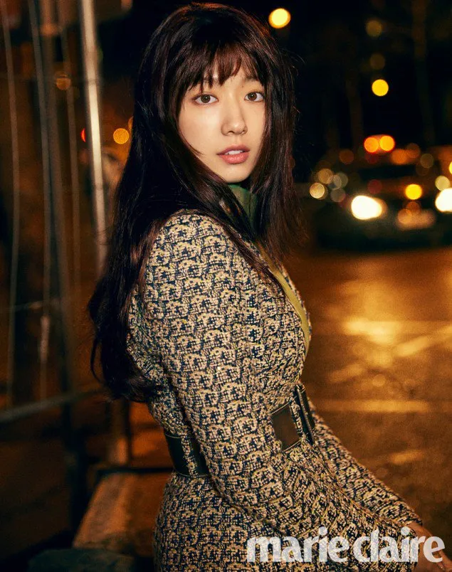 Park Shin Hye semakin cantik dengan rambut panjang, bak boneka. ©Marie Claire