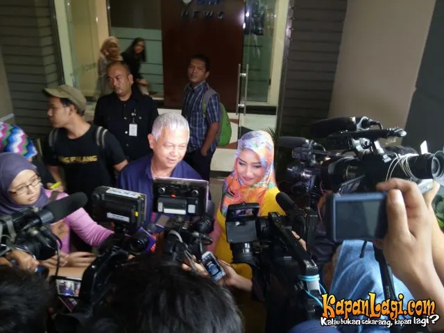 Shinta Bachir merasa sakit hati karena fitnah yang disebutnya beredar. ©KapanLagi.com®/Adi Abbas Nugroho