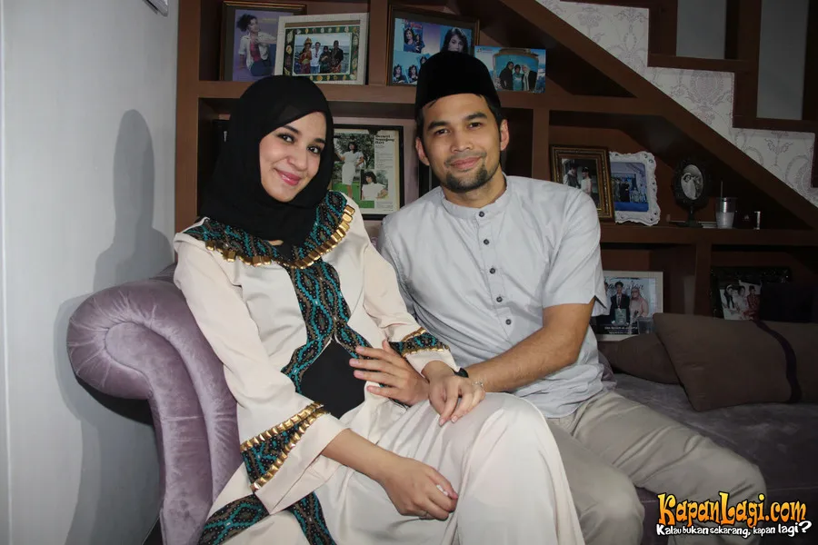 Pasangan yang berbahagia, usia kehamilan Shireen saat ini telah menginjak usia 7 bulan. ©KapanLagi.com/Busan