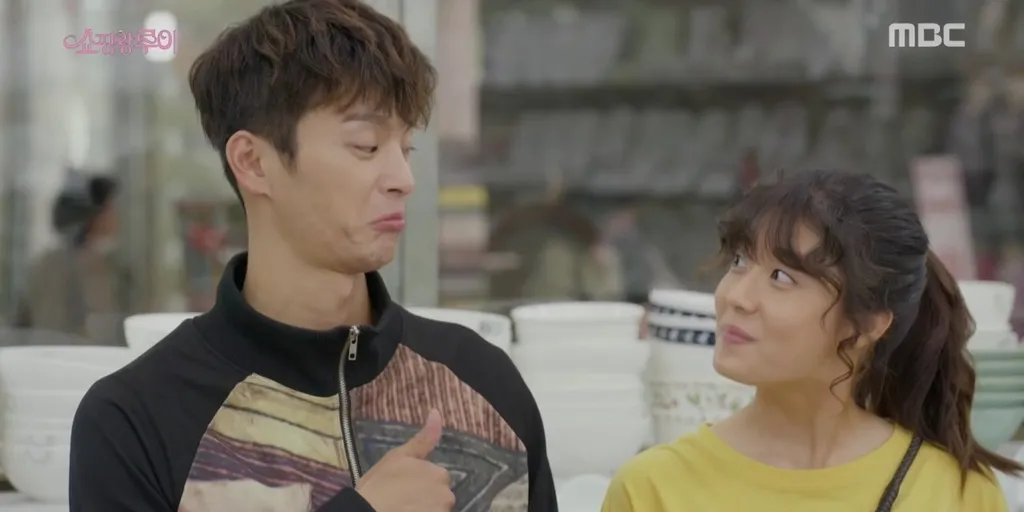 Louie dan Bok Shil dalam 'SHOPPING KING LOUIE' © MBC