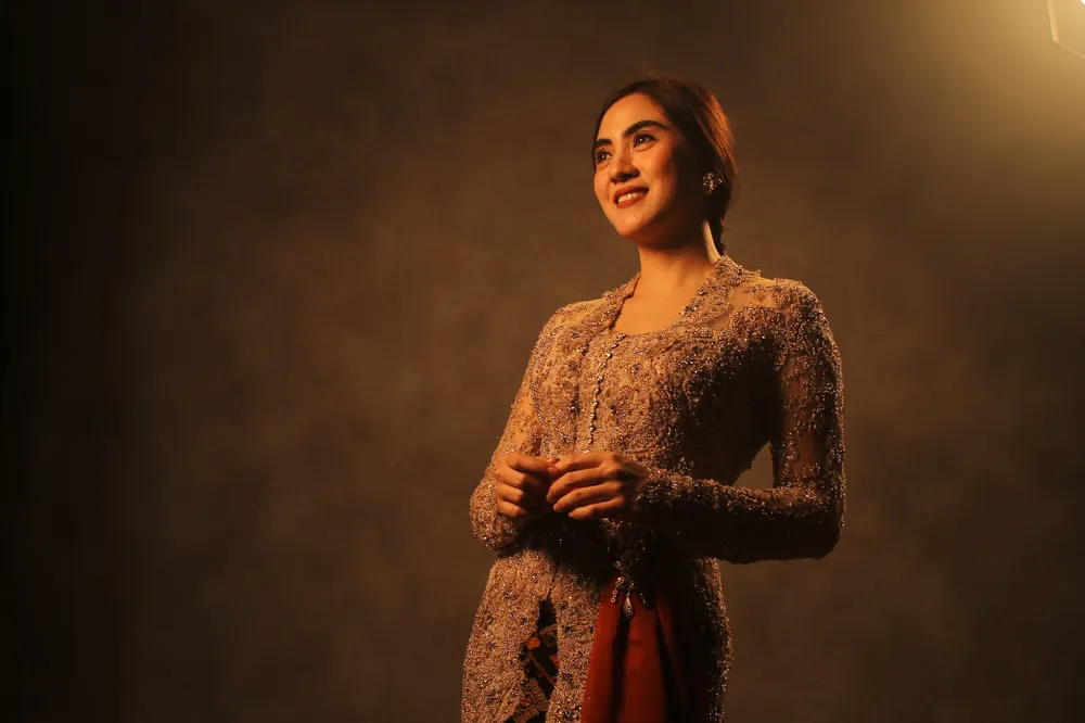 Kebaya yang memancarkan keanggunan khas Indonesia (c) Shutterstock