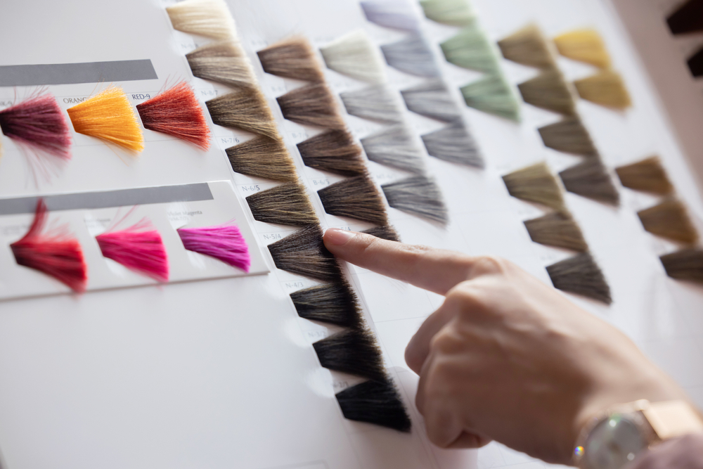 Ilustrasi warna rambut/Shutterstock-charnsitr.