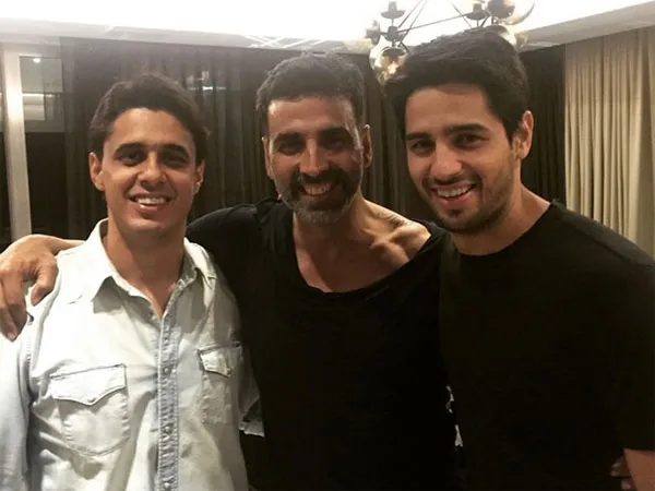 Ini dia kebersamaan Sidharth dengan Akshay Kumar dan kakaknya, Harshad Malhotra @filmibeat.com