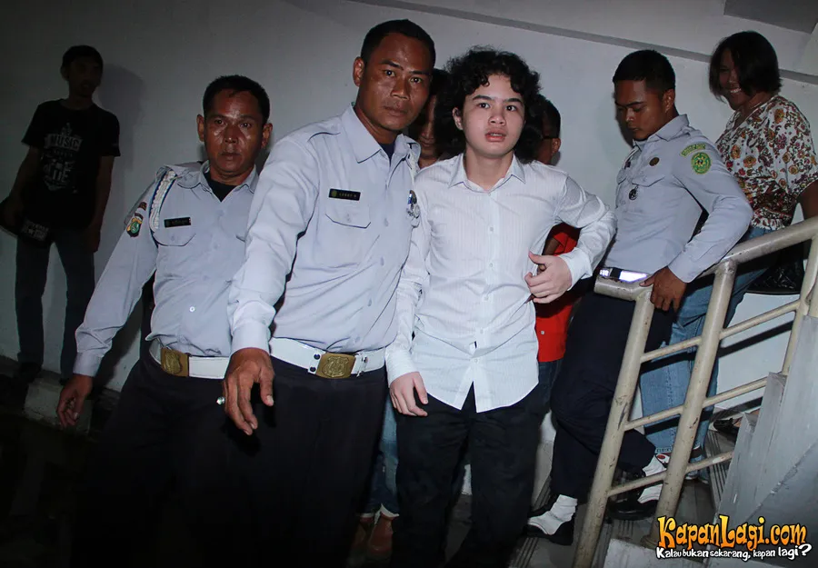 Dul jalani sidang lanjutan hari ini, Rabu (16/4). @KapanLagi.com®/Agus Apriyanto