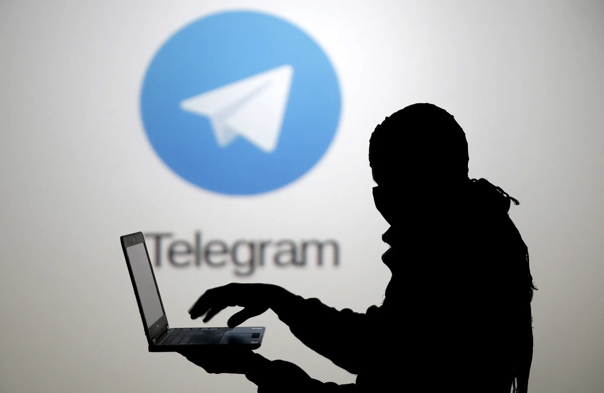 Platform ini diblokir karena dianggap berisi konten terorisme dan radikalisme © Newsweek