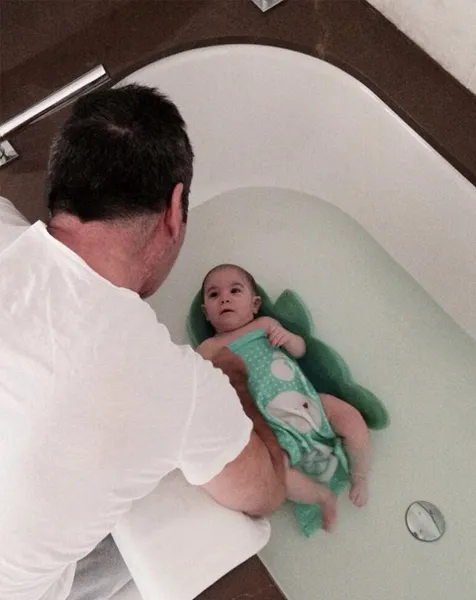 Lucunya bayi mungil Simon @ twitter.com/Simon Cowell