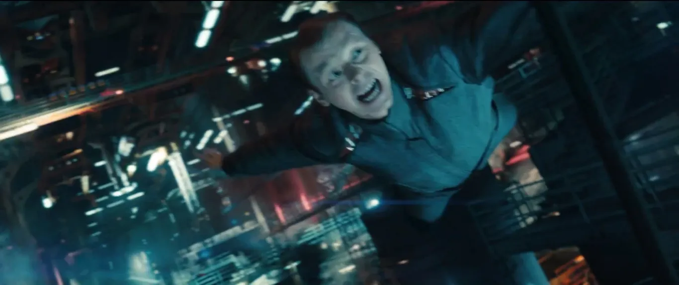 Para kru Captain Kirk yang tertimpa bahaya.