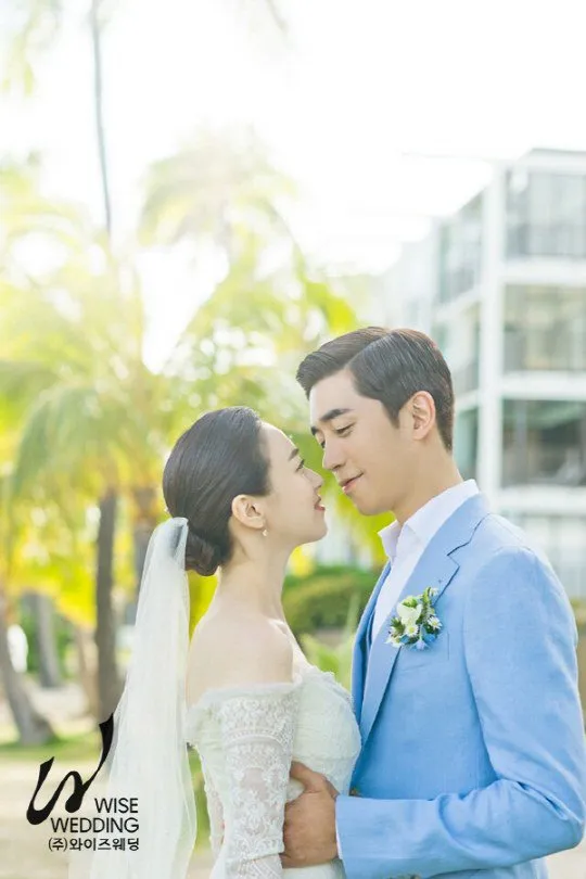 Shin Sung Rok menikah dengan kekasihnya di Hawaii ©wisewedding