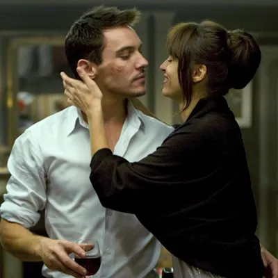 Sinopsis Film FROM PARIS WITH LOVE yang Tayang di TV Malam Ini, Selasa, 25 November 2025 Jam 23.00