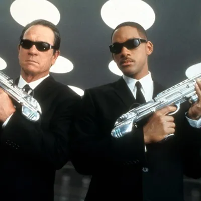 Sinopsis Film MEN IN BLACK 2 Yang Tayang Di TV Malam Ini, Kamis 13 November 2025 Jam 21.00