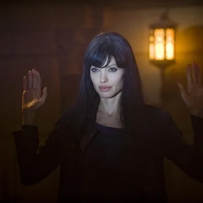 Sinopsis Film SALT yang Tayang di TV Malam Ini, Senin 24 November 2025 Jam 21.00