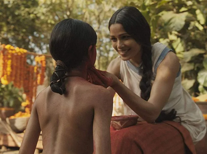 Mana yang akan dipilih Mowgli? (Courtesy of Netflix)