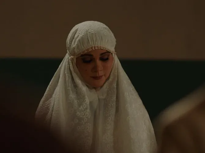 Bisakah Luna Maya memenuhi ekspektasi penonton? (Credit: Soraya Intercine Films)