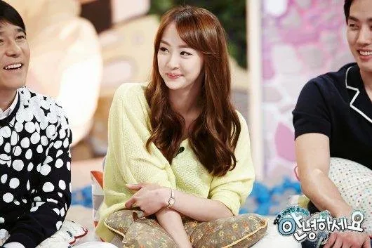 Dasom Sistar saat menjadi bintang tamu dalam KBS Hello @soompi.com