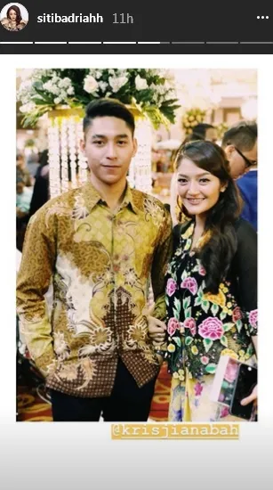Siapakah pria yang sudah berhasil mencuri hati Siti Badriah ini? ©instagram/sitibadriahh
