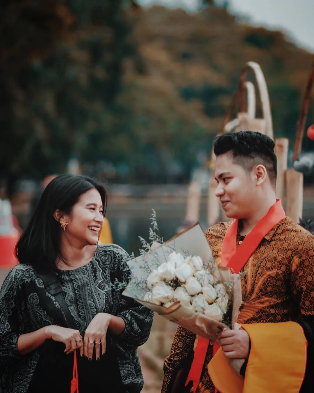 Siti Adira Kania dan sang kekasih. (credit: Instagram.com/adirakania)