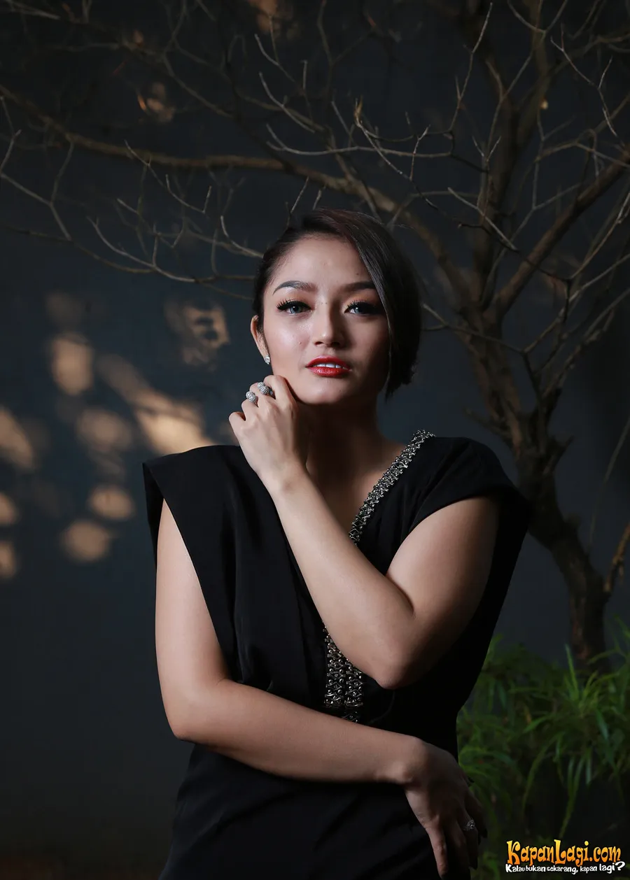 Siti Badriah mengaku banyak terong-terongan yang mencoba mendekatinya. ©KapanLagi.com®/Agus Apriyanto