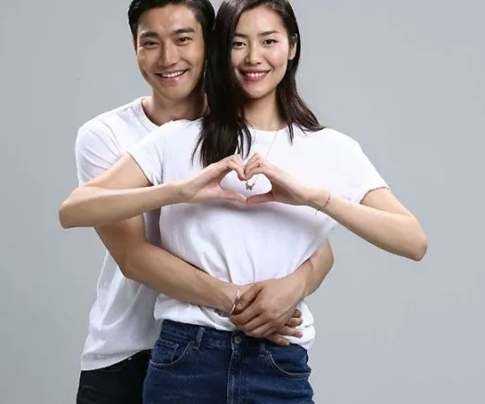 Liu Wen dan Siwon Super Junior dirumorkan pacaran, beneran jadian nggak nih? ©soompi.com
