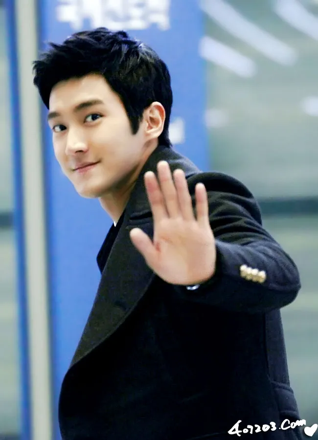 Apakah Siwon memang tidak ikut tampil dalam konser RCTI nanti malam?