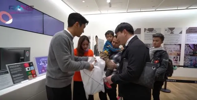 Rafa saat tak mau salim ke Siwon (cr: Rans Entertainment)