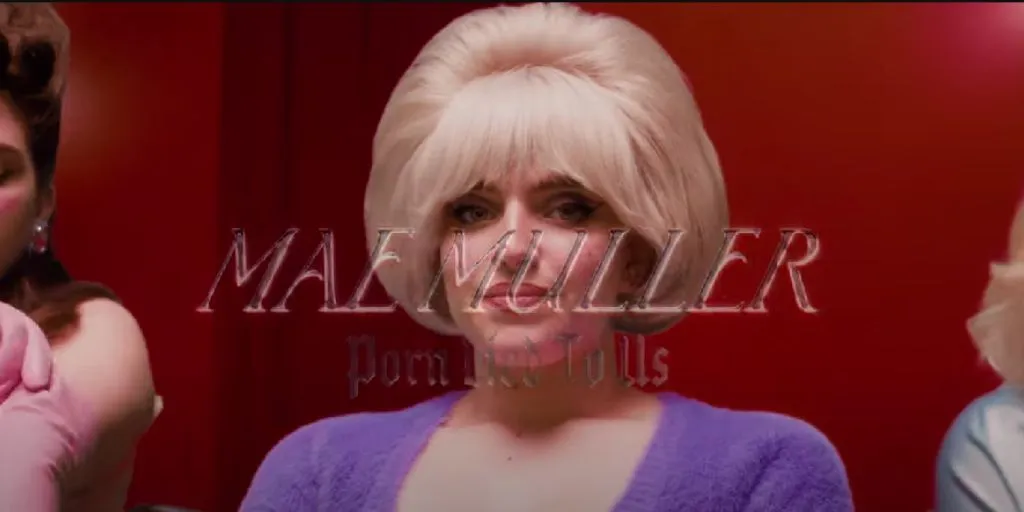 Mae Muller - Porn Lied To Us