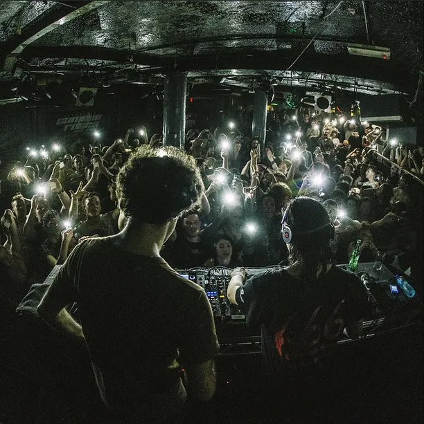 Salah satu penampilan Skrillex di Inggris © Skrillex Official Facebook