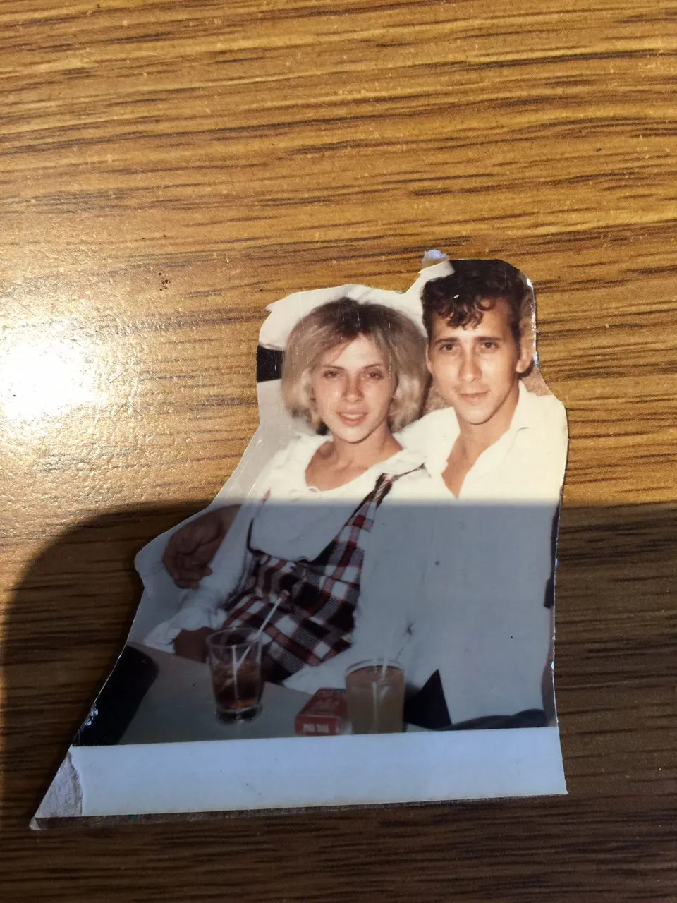 Viral foto seorang nenek yang mirip Scarlett Johanson © Reddit