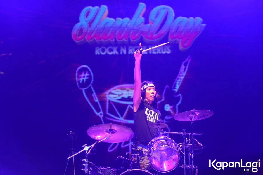 Penampilan Slank kembali tidak dihadiri oleh Abdee. Cr: KapanLagi.com/Bayu Herdianto