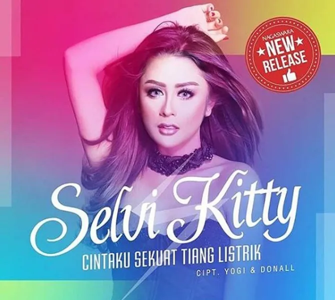Terinspirasi dari fenomena tiang listrik, Selvi Kitty pun tertarik untuk menyanyikan single barunya tersebut. © Instagram/selvikitty