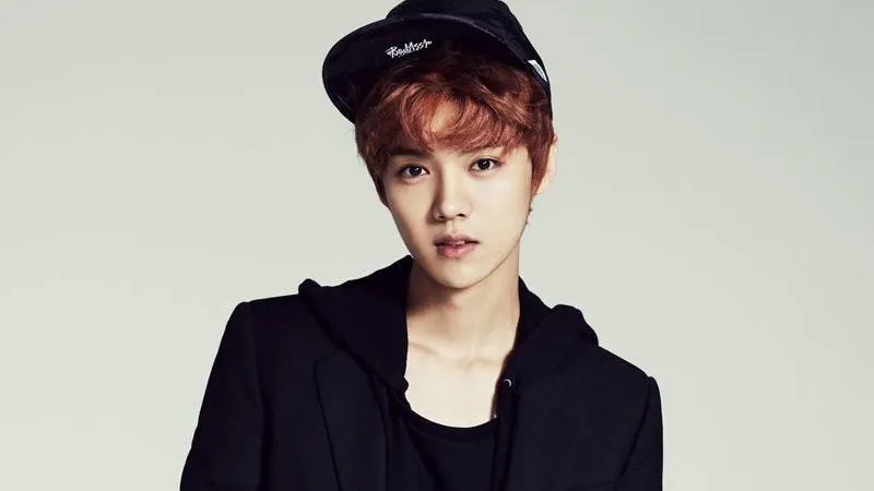 SM melayangkan gugatan pada perusahaan China karena telah menggunakan Luhan sebagai model. ©soompi.com