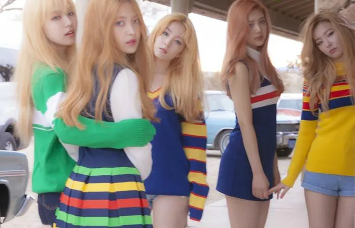 Kali ini tindakan manajer Red Velvet menuai kecaman dari fans. ©soompi.com