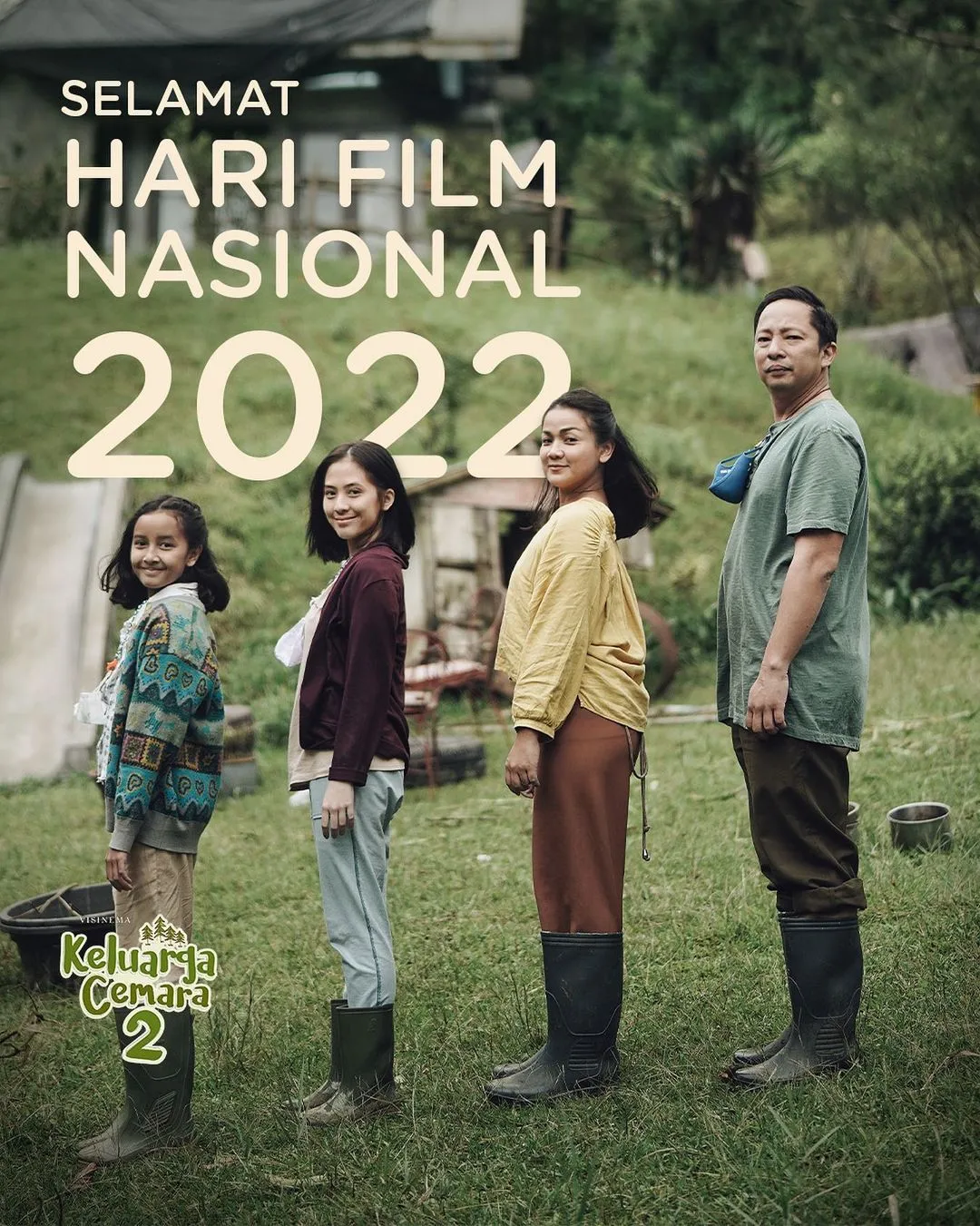 Potret Nirina Zubir Nonton Konser Bareng Adhisty Zara (Credit: Instagram/filmkeluargacemara)