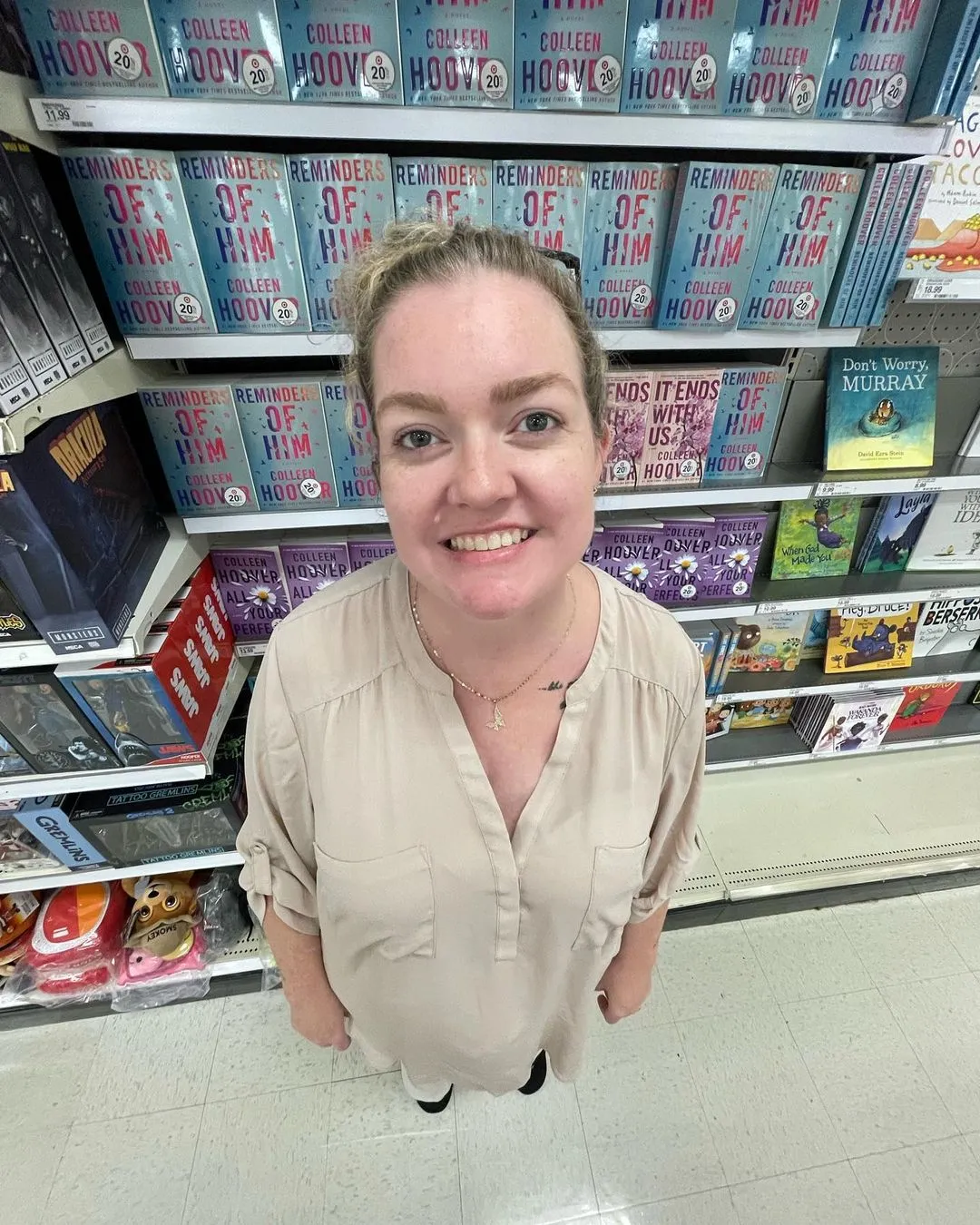 (Credit: https://www.instagram.com/colleenhoover)