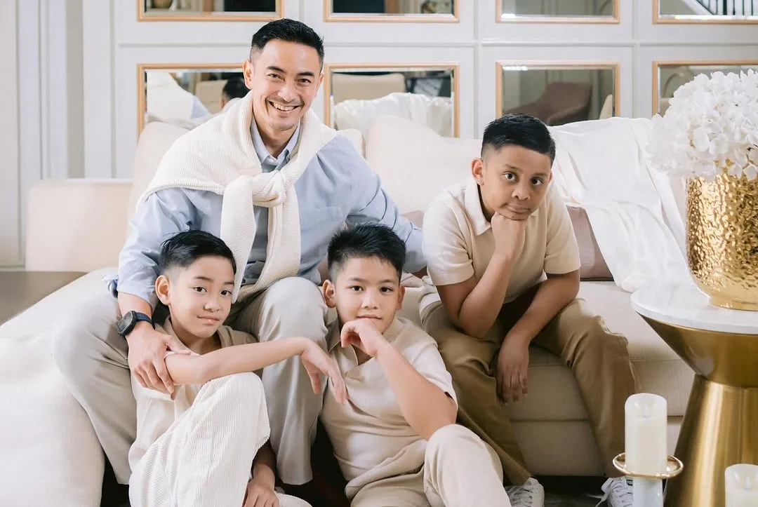 Zumi Zola dan Putri Zulhas libatkan anak dalam foto prewedding (credit: instagram/putri_zulhas)