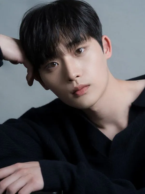 Lee Jong Hyuk Akan Berperan Dalam Drama Korea 'CHEONGDAM INTERNATIONAL HIGH SCHOOL' - Instagram.com/zonyuk_