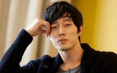 So Ji Seop sudah berangkat ikut syuting drama Warm And Cozy. Kdramastars.com