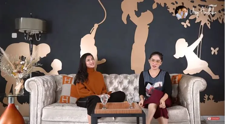 (credit: Ussy Andhika Official YouTube)