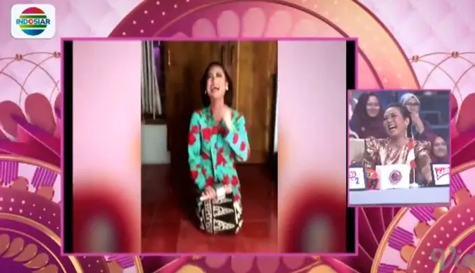Perempuan cantik yang diakui Soimah adalah anaknya. (Credit: youtube/indosiar)