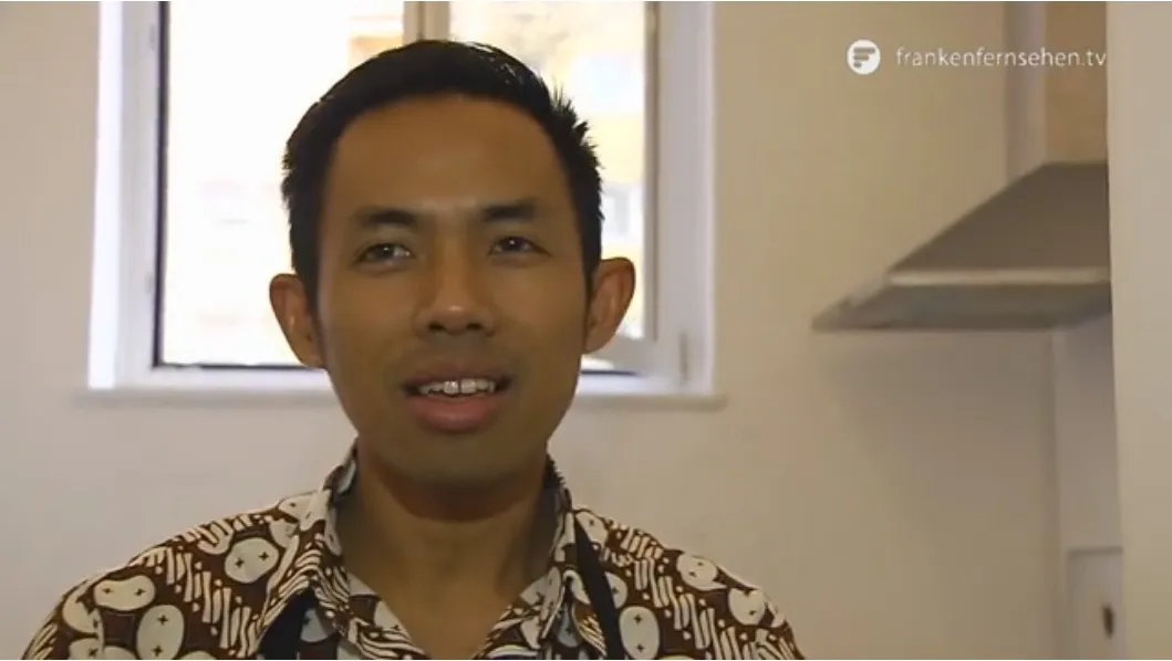 Setia Nugraha, pemilik Sojahaus Setia kafe penjual tempe buatan pertama di Jerman © Franken Fernseher