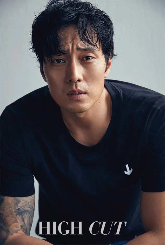 So Ji Sub memastikan comeback lewat drama baru berjudul TERIUS BEHIND ME. © High Cut