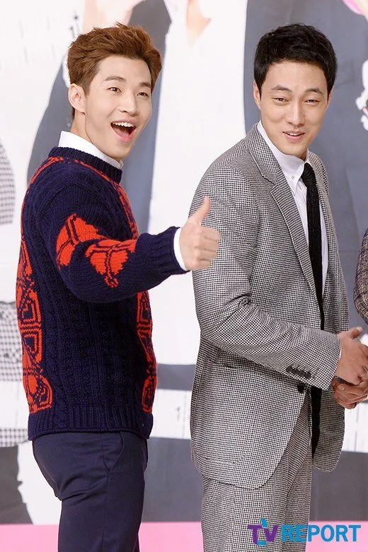 Henry Lau makin rajin datang ke lokasi syuting berkat So Ji Sub. © hancinema.net