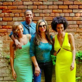 Foto perdamaian Jay Z - Solange @ contactmusic.com