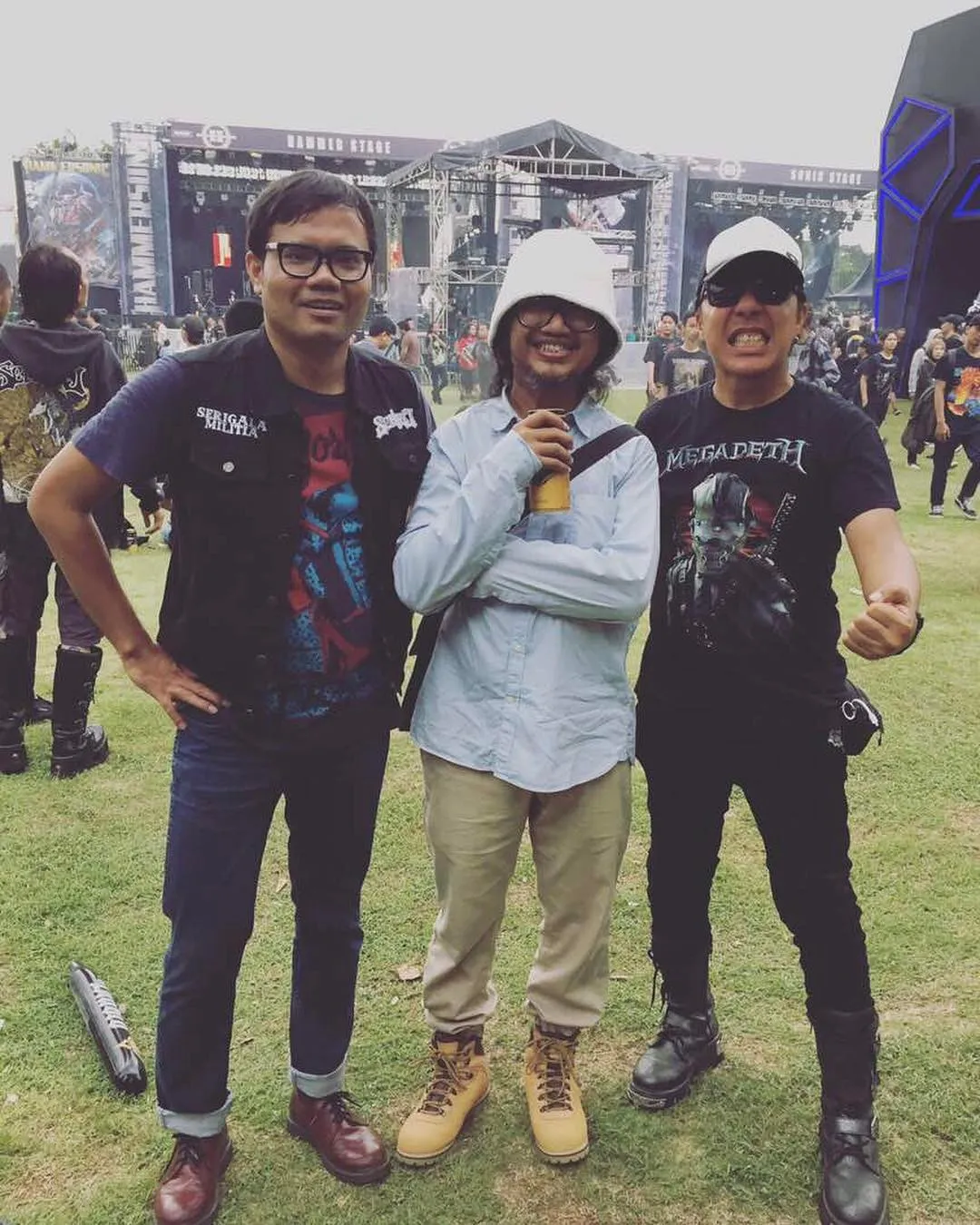 Soleh Solihun, datang demi menonton langsung aksi Megadeth di gelaran Hammersonic 2017! © instagram.com/solehsolihun