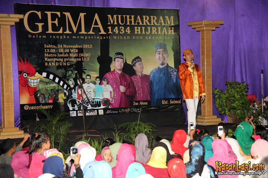 Ustad Solmed rayakan lebaran yatim di Bandung  merdeka.com